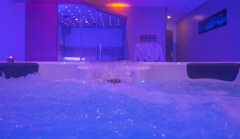 Loft Privatif Avec Jacuzzi Et Sauna Saint-Dizier Bagian luar foto
