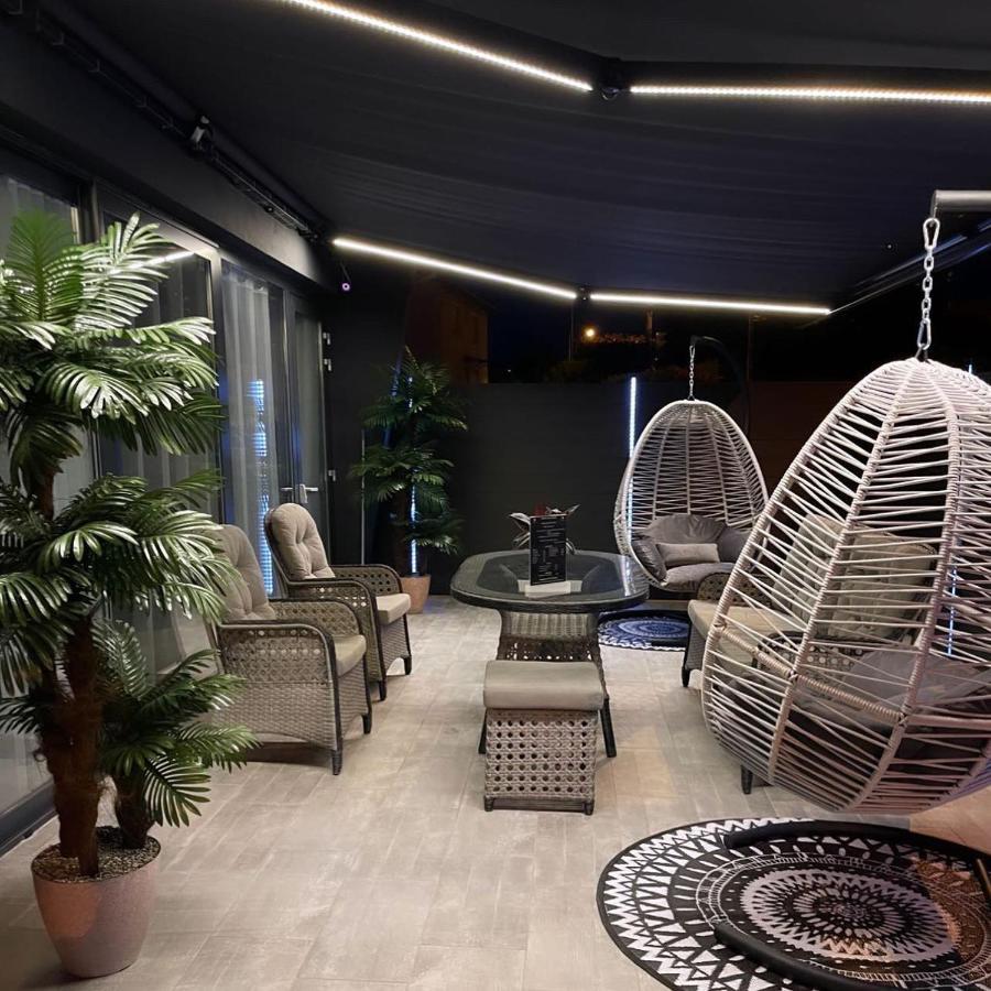 Loft Privatif Avec Jacuzzi Et Sauna Saint-Dizier Bagian luar foto